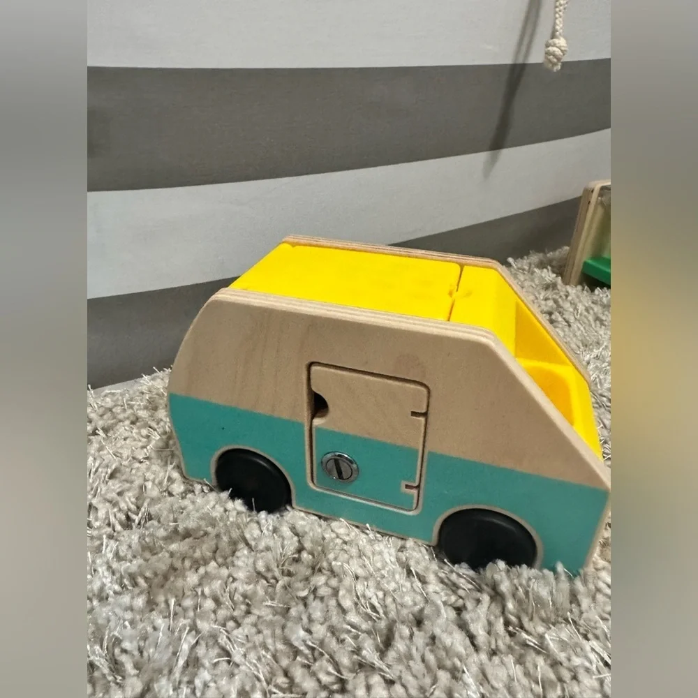 LOVEVERY wooden camper
